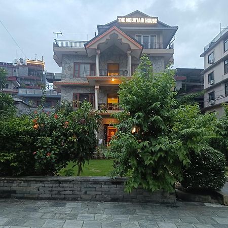 Отель The Mountain House Покхара Экстерьер фото