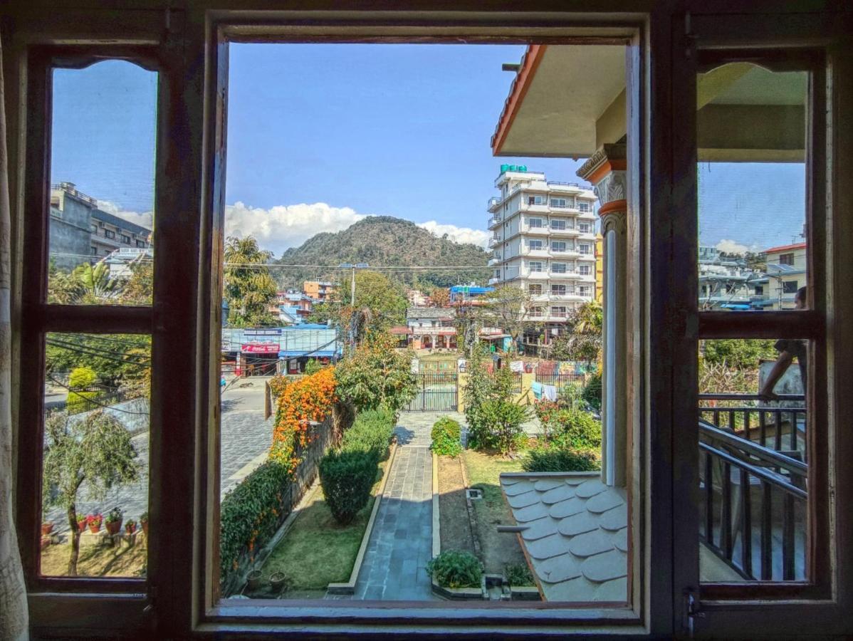 Отель The Mountain House Покхара Экстерьер фото